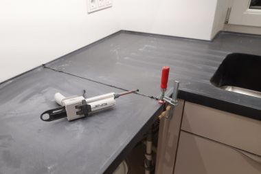 Das morsche Holz wird entfernt 