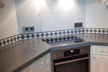 Aufgequollenes Türfutter