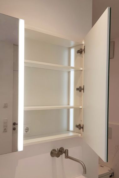 Das Licht im Spiegelschrank